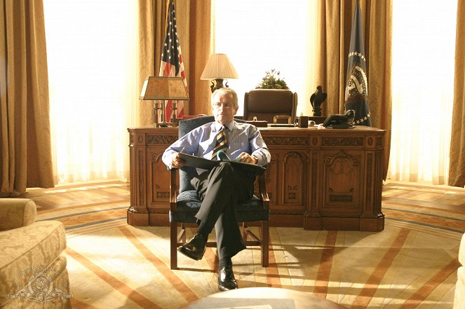 Stargate Kommando SG-1 - Der neue Präsident - Filmfotos - William Devane