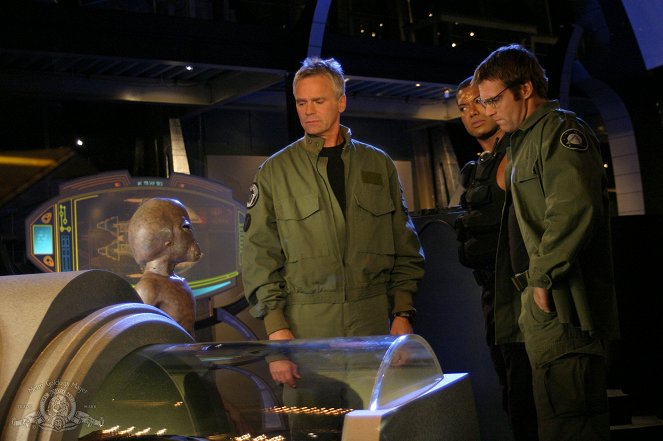 Stargate Kommando SG-1 - Season 8 - Neue Machtverhältnisse - Teil 2 - Filmfotos - Richard Dean Anderson, Christopher Judge, Michael Shanks
