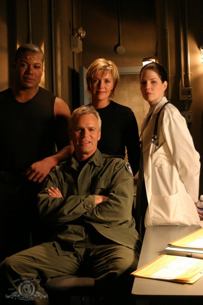 Stargate Kommando SG-1 - Colonel Vaselov - Dreharbeiten - Christopher Judge, Richard Dean Anderson, Amanda Tapping, Alisen Down