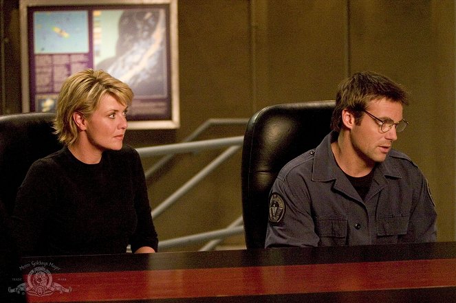 Stargate SG-1 - Season 8 - Covenant - Do filme - Amanda Tapping, Michael Shanks