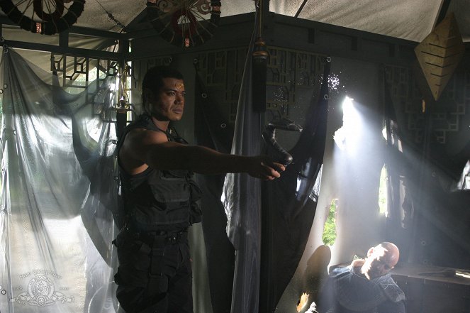 Stargate SG-1 - Season 8 - Sacrifices - Photos - Christopher Judge