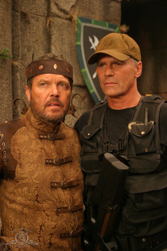 Stargate SG-1 - Season 8 - It's Good to Be King - Van film - Tom McBeath, Richard Dean Anderson