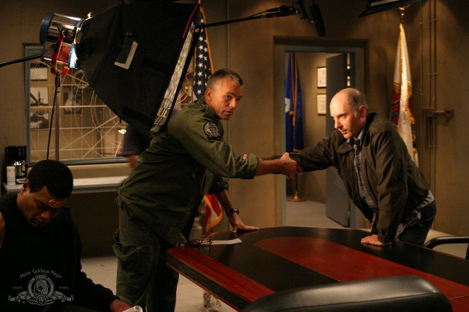 Stargate SG-1 - Citizen Joe - Van de set - Richard Dean Anderson, Dan Castellaneta