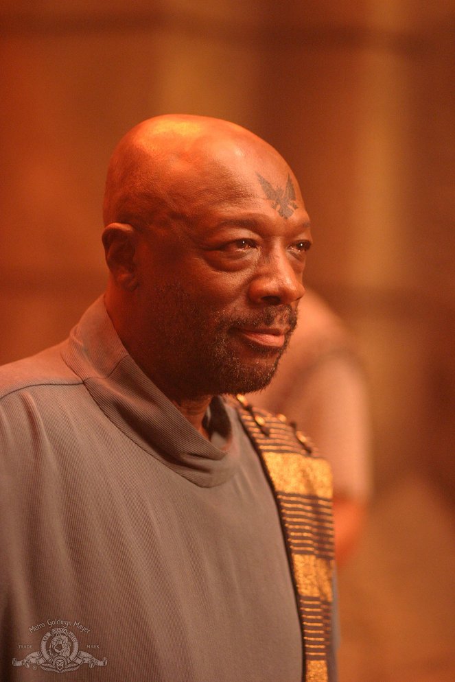 Stargate SG-1 - Season 8 - Reckoning: Part 1 - Photos - Isaac Hayes