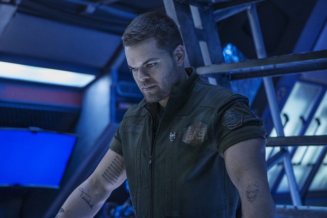 The Expanse - Home - Photos - Wes Chatham