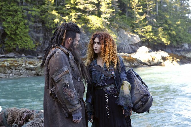 The 100 - A Lie Guarded - Photos - Nadia Hilker