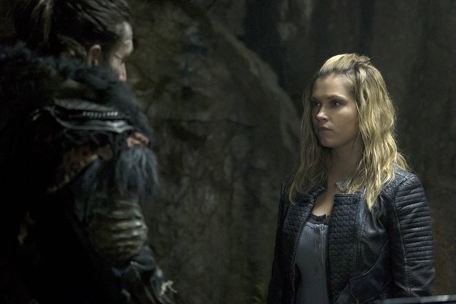 The 100 - The Tinder Box - Van film - Eliza Taylor