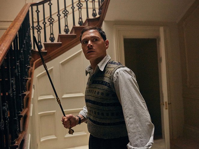 And Then There Were None - Do filme - Burn Gorman