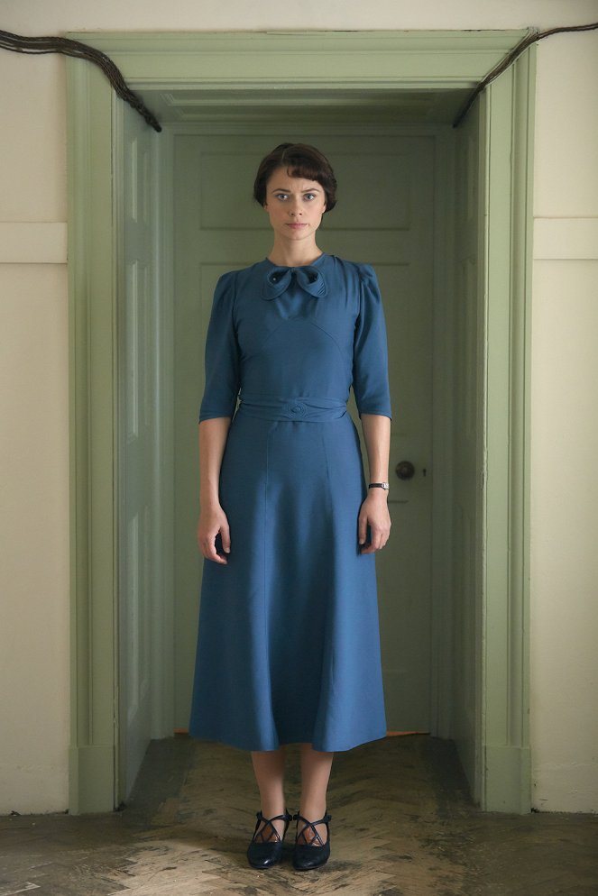 And Then There Were None - Promokuvat - Maeve Dermody