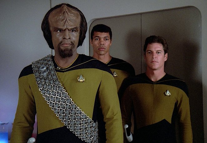 Star Trek: Az új nemzedék - Season 2 - The Child - Filmfotók - Michael Dorn