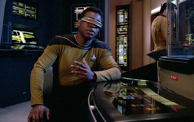 Star Trek: The Next Generation - Contagion - Photos - LeVar Burton