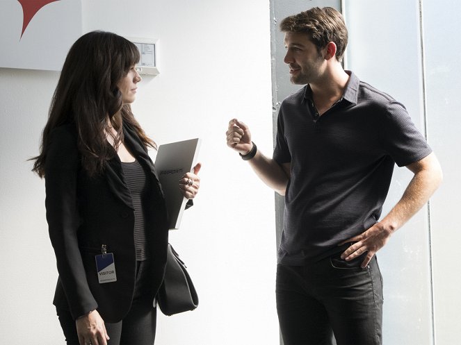 Billions - The Oath - Photos - Maggie Siff, James Wolk