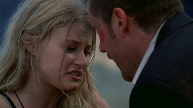 Lost - Season 1 - Pilot- Part 1 - Kuvat elokuvasta - Emilie de Ravin