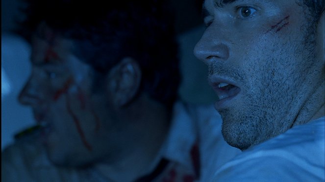 Zagubieni - Season 1 - Pilot: Part 1 - Z filmu - Matthew Fox