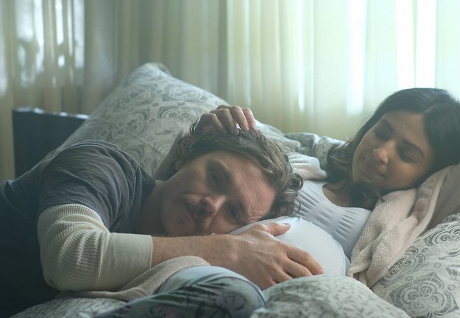 Lethal Weapon - Commencement - Do filme - Clayne Crawford, Floriana Lima