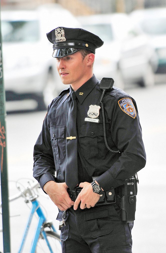 Blue Bloods - Crime Scene New York - Season 1 - Samaritan - Photos - Will Estes