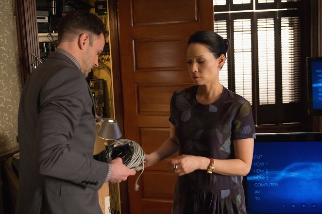 Elementary - The View from Olympus - Photos - Jonny Lee Miller, Lucy Liu