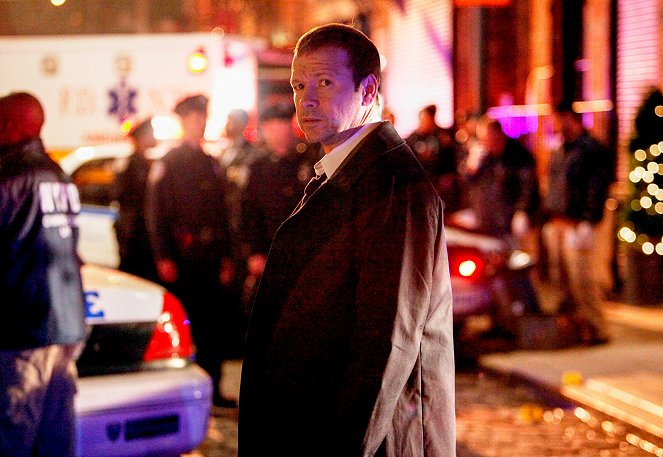 Blue Bloods - Crime Scene New York - Whistle Blower - Photos - Donnie Wahlberg