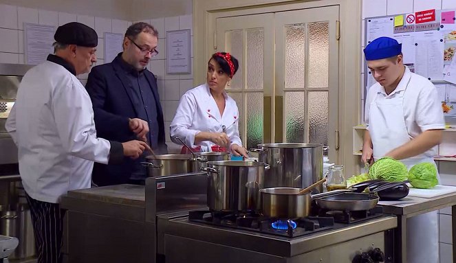 Ohnivý kuře - Hostující Chefka - De la película - Richard Tesařík, Josef Polášek, Eva Čížkovská, Dominik Zakl