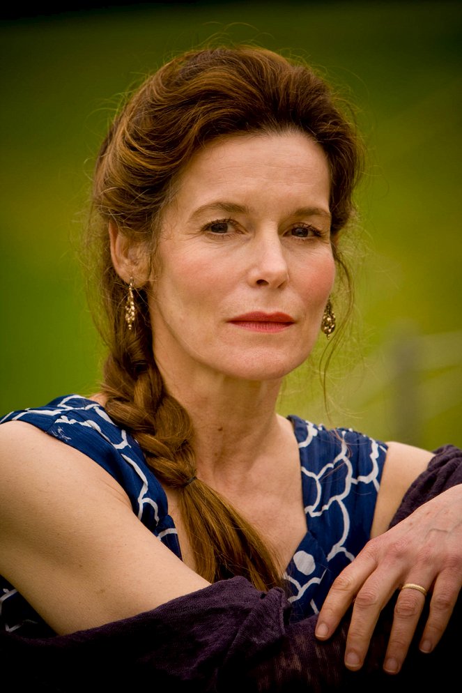 Midsomer Murders - Secrets and Spies - Photos - Alice Krige