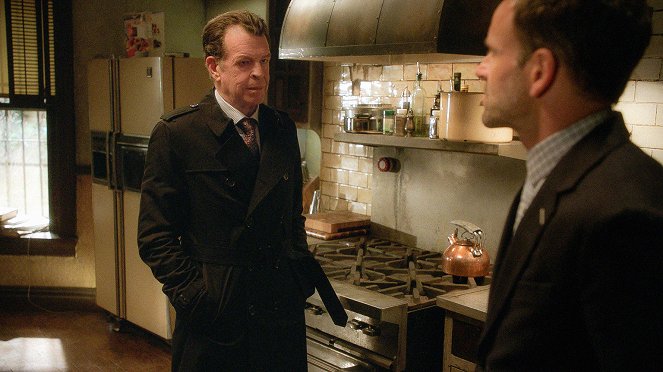Elementary - Evidence of Things Not Seen - Photos - John Noble