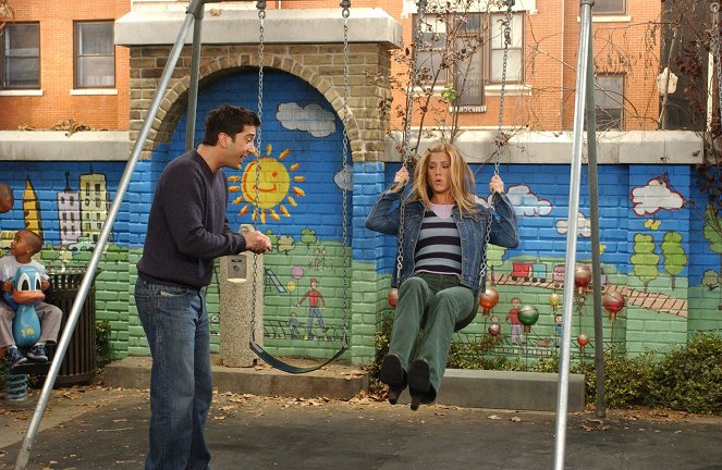 Friends - Season 10 - The One with the Home Study - Photos - David Schwimmer, Jennifer Aniston