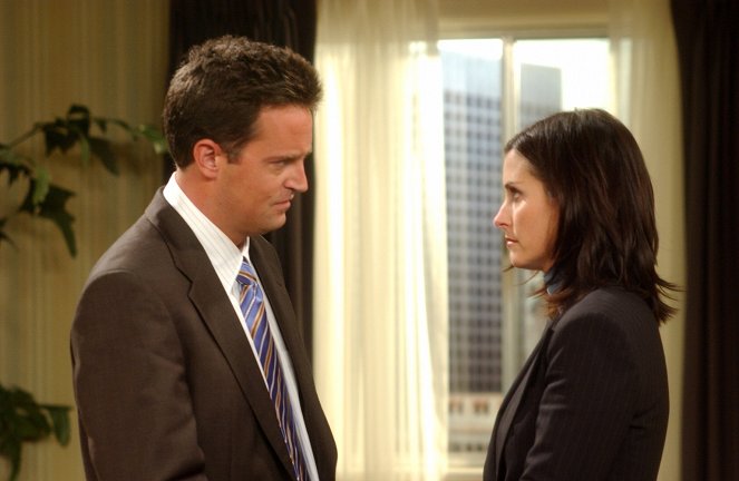 Friends - The One with the Birth Mother - Photos - Matthew Perry, Courteney Cox