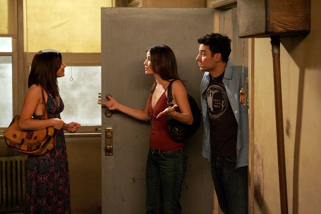 How I Met Your Mother - Season 2 - The Scorpion and the Toad - Photos - Alyson Hannigan, Cobie Smulders, Josh Radnor