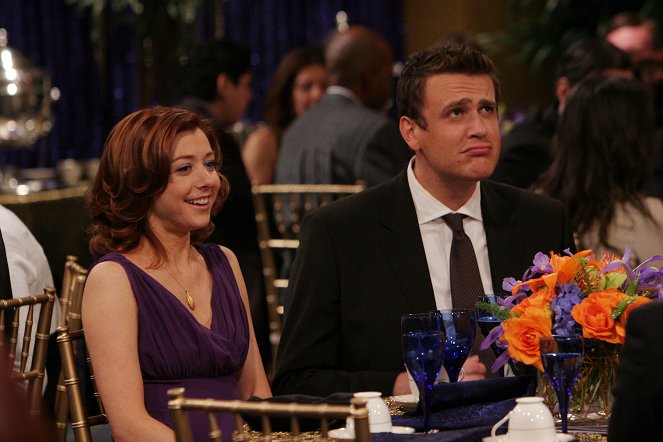How I Met Your Mother - Mary the Paralegal - Photos - Alyson Hannigan, Jason Segel