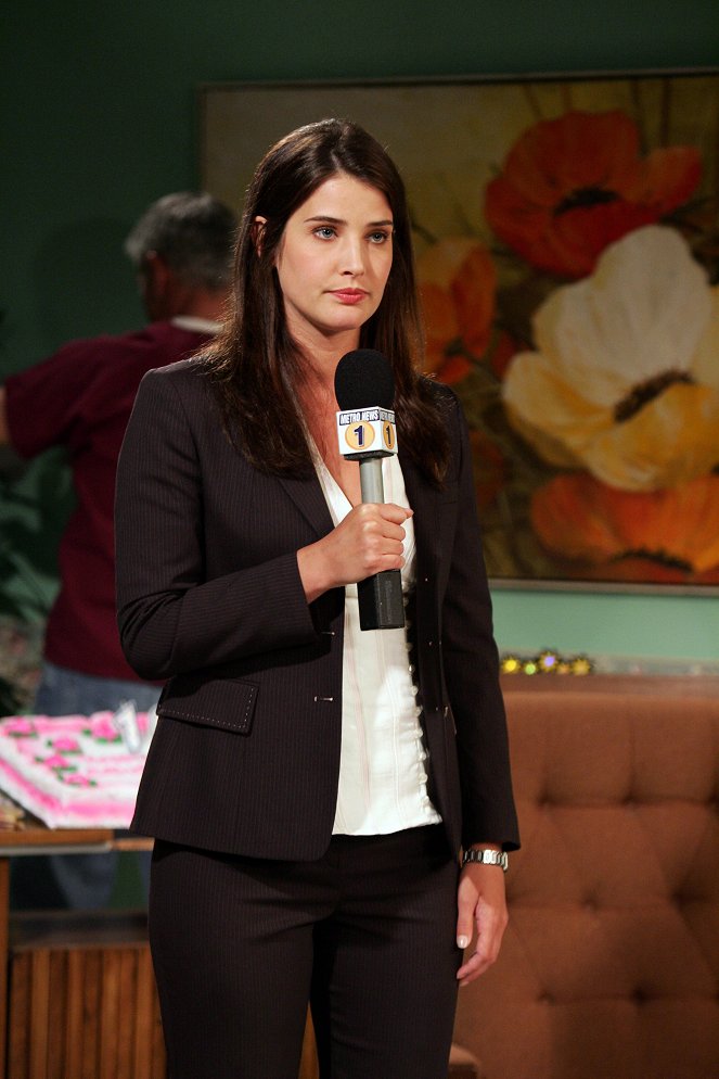 How I Met Your Mother - Return of the Shirt - Photos - Cobie Smulders