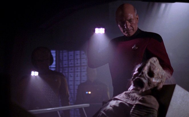 Star Trek: The Next Generation - Season 3 - Booby Trap - Photos - Patrick Stewart