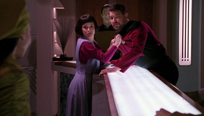 Star Trek - Das nächste Jahrhundert - Season 3 - Datas Nachkomme - Filmfotos - Hallie Todd, Jonathan Frakes