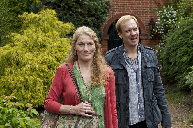 Midsomerin murhat - Season 13 - Fit for Murder - Kuvat elokuvasta - Geraldine James, Shaun Dingwall