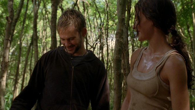 Lost - Season 1 - Pilot: Part 2 - Photos - Dominic Monaghan, Evangeline Lilly
