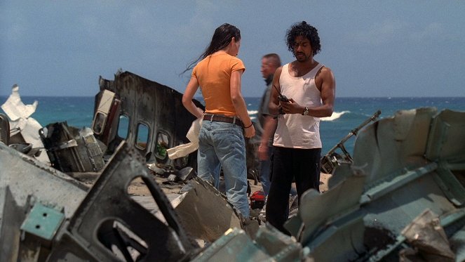 Perdidos - Pilot: Part 2 - De la película - Naveen Andrews