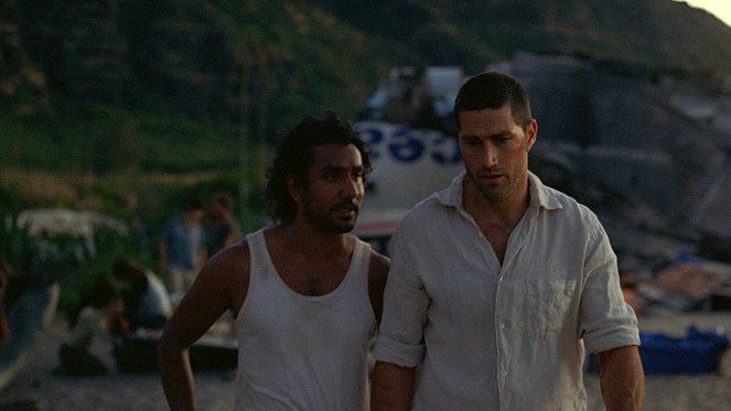 Lost - Eltűntek - Tiszta lappal - Filmfotók - Naveen Andrews, Matthew Fox