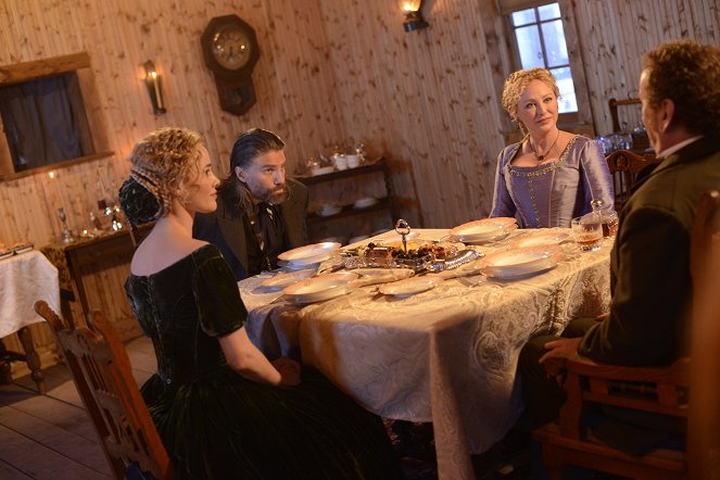 Hell on Wheels - The Lord's Day - Photos - Dominique McElligott, Anson Mount, Virginia Madsen
