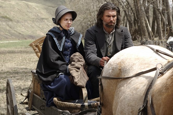 Hell on Wheels - Escape from the Garden - Photos - MacKenzie Porter, Anson Mount