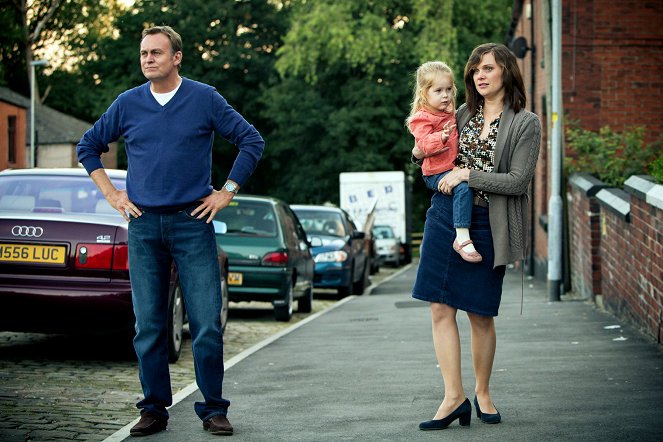 From There to Here - Filmfotók - Philip Glenister, Liz White