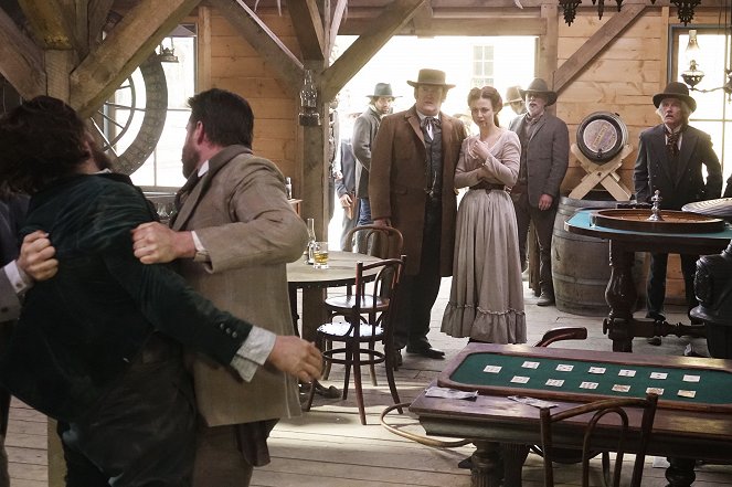 Hell on Wheels - Season 4 - Reckoning - Photos - Colm Meaney, Robin McLeavy