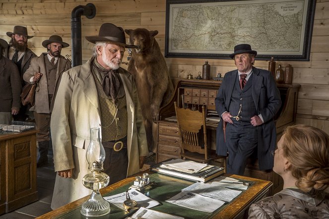 Hell on Wheels - Season 5 - Return to the Garden - Photos - Barry Flatman, Colm Meaney