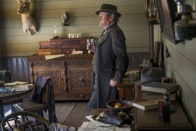 Hell on Wheels - Season 5 - 61 Degrees - Photos - Colm Meaney