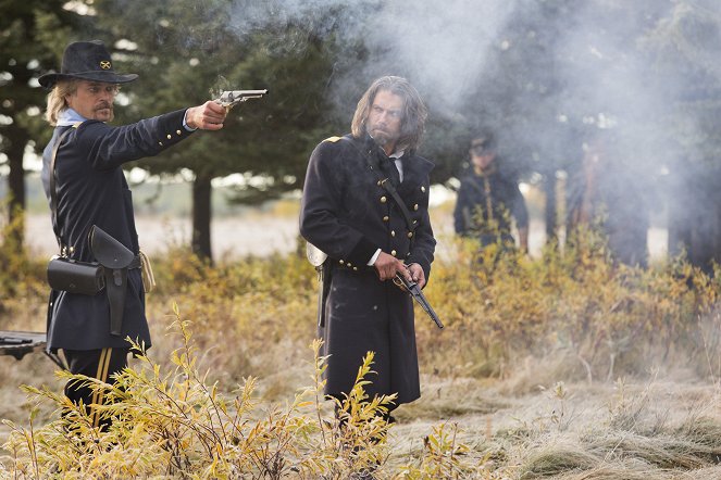 Hell on Wheels - Season 5 - Done - Photos - Christopher Backus, Anson Mount