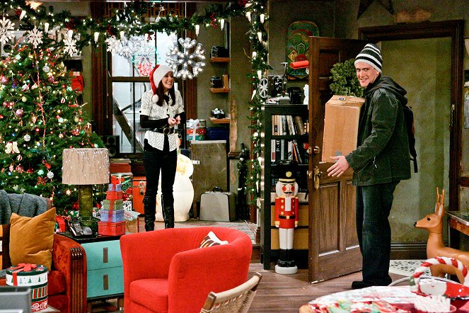 How I Met Your Mother - How Lily Stole Christmas - Photos - Alyson Hannigan, Jason Segel
