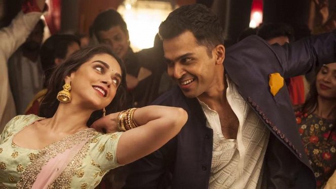 Kaatru Veliyidai - Filmfotos - Aditi Rao Hydari, Karthi