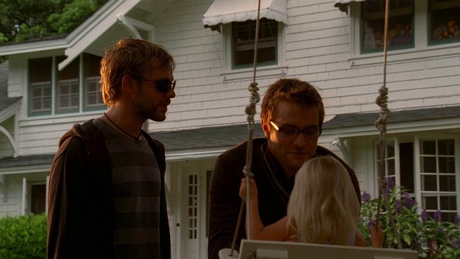 Lost - The Moth - Photos - Dominic Monaghan, Neil Hopkins