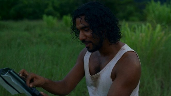 Lost : Les disparus - Le Papillon de nuit - Film - Naveen Andrews