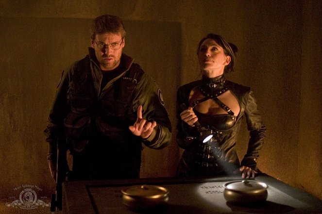Stargate Kommando SG-1 - Season 9 - Avalon - Filmfotos - Michael Shanks, Claudia Black