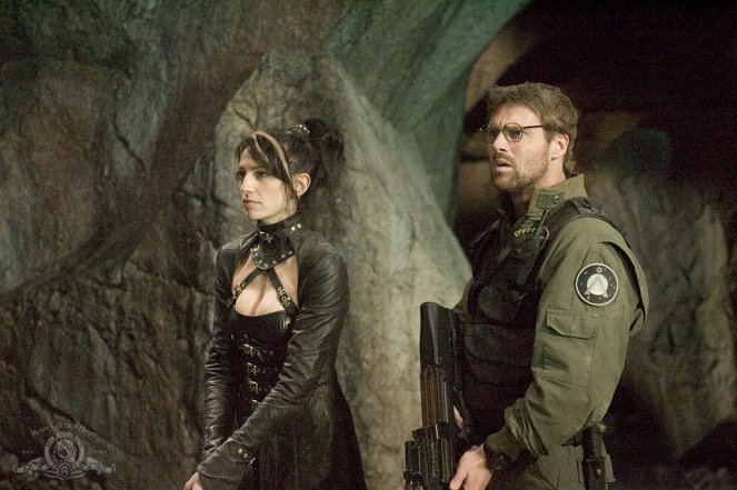Stargate Kommando SG-1 - Season 9 - Avalon - Filmfotos - Claudia Black, Michael Shanks
