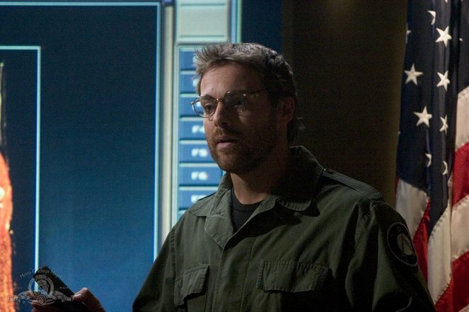 Stargate SG-1 - Season 9 - Avalon: Part 1 - Van film - Michael Shanks